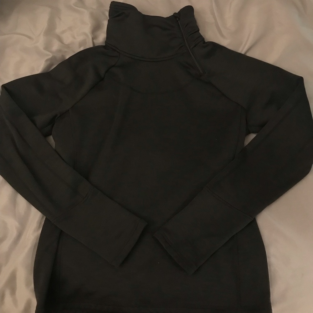 Athleta turtleneck pullover